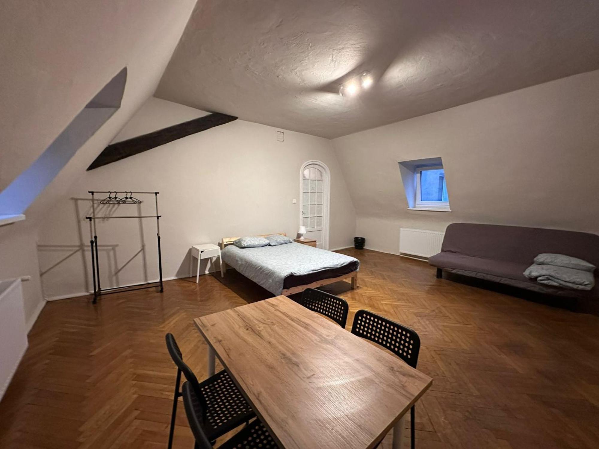 Apollo 56 Hostel Poznan Ngoại thất bức ảnh
